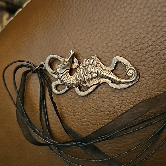 Vintage Seahorse Pewter Pendant Ribbon Necklace - Picture 2 of 5